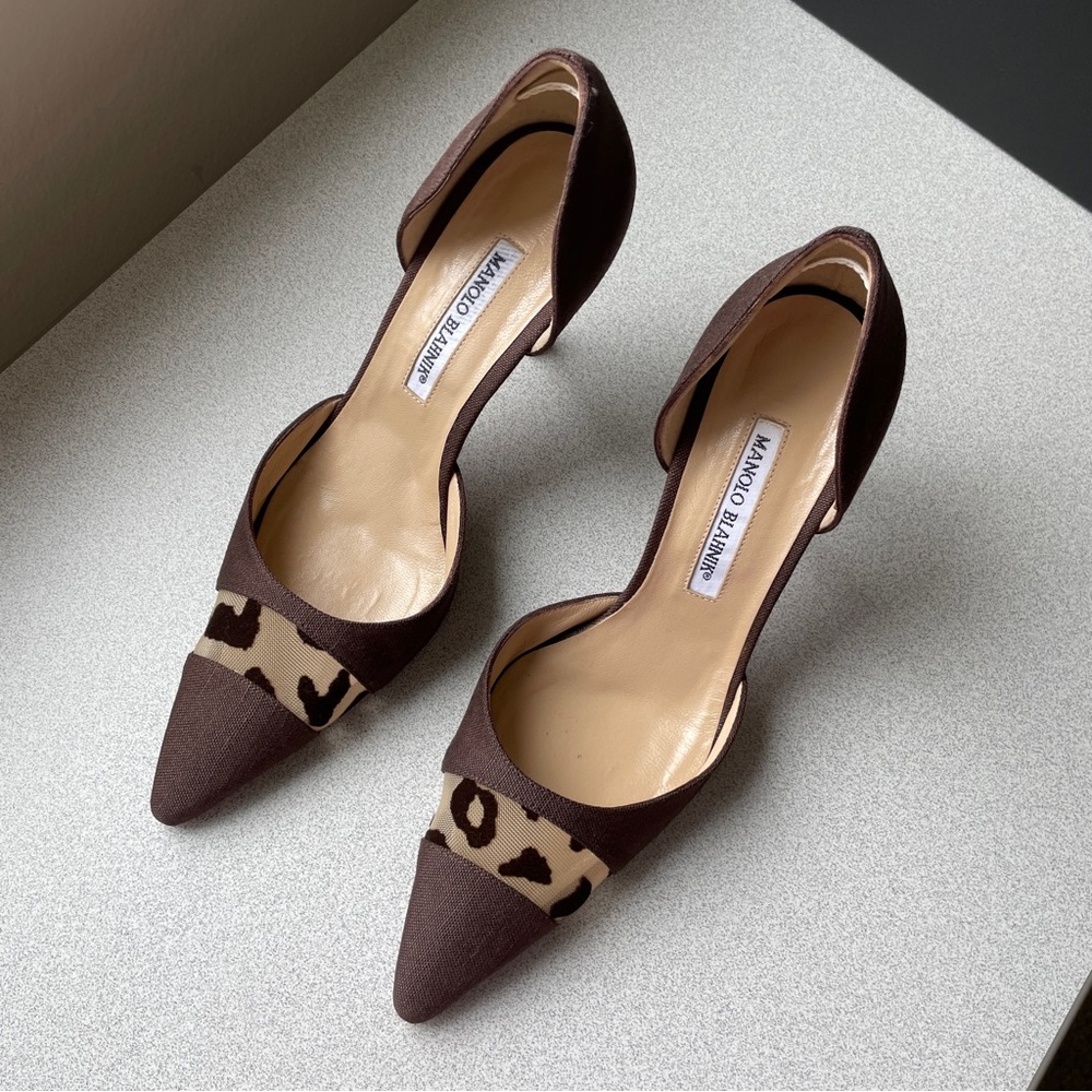 MANOLO BLAHNIK Hand Made Cream Brown Heels 38